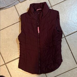 Women's Burgundy Puffer Vest Aeropostale small